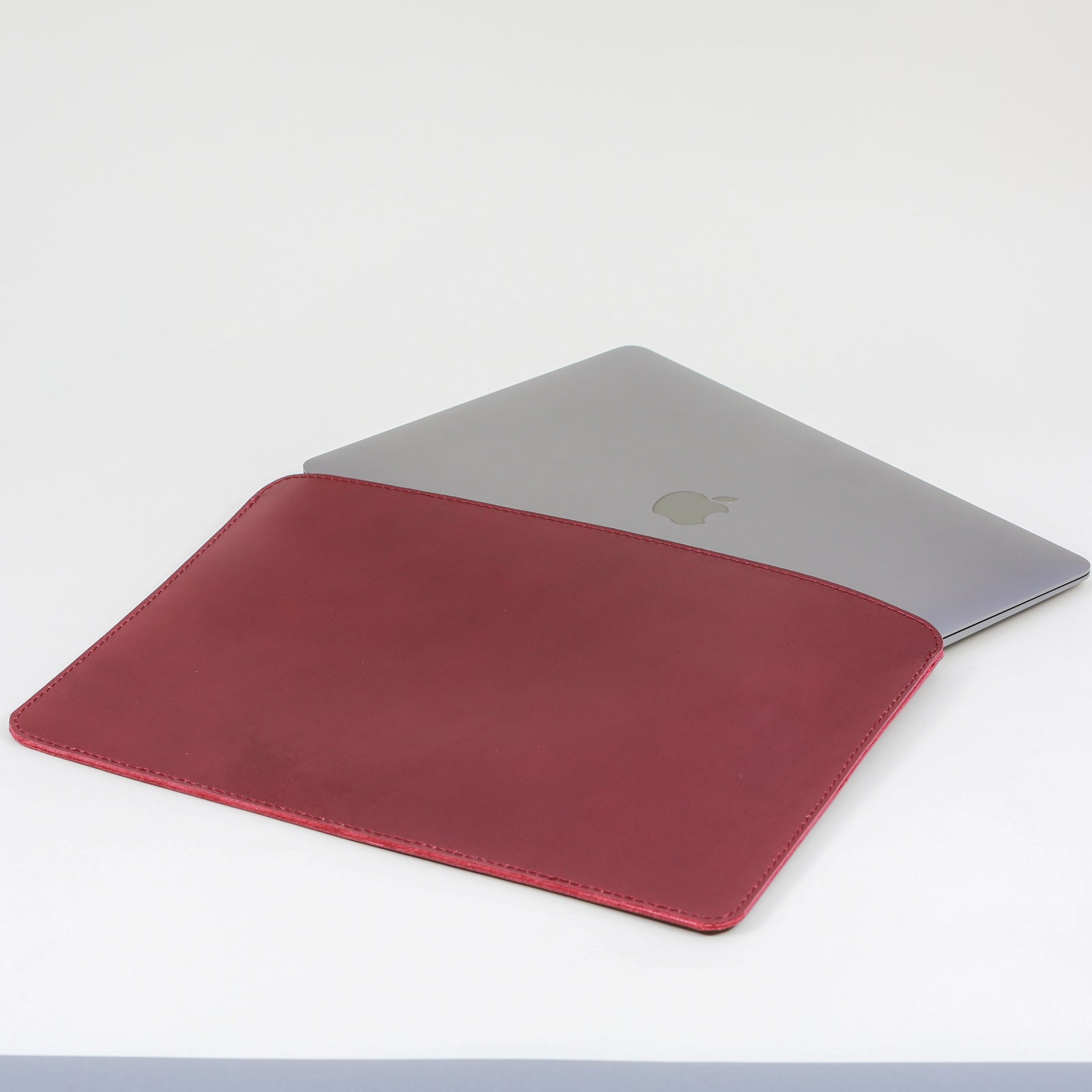 本革カラフルMacBook Air ケース（エンジ） – YASUWESTIN